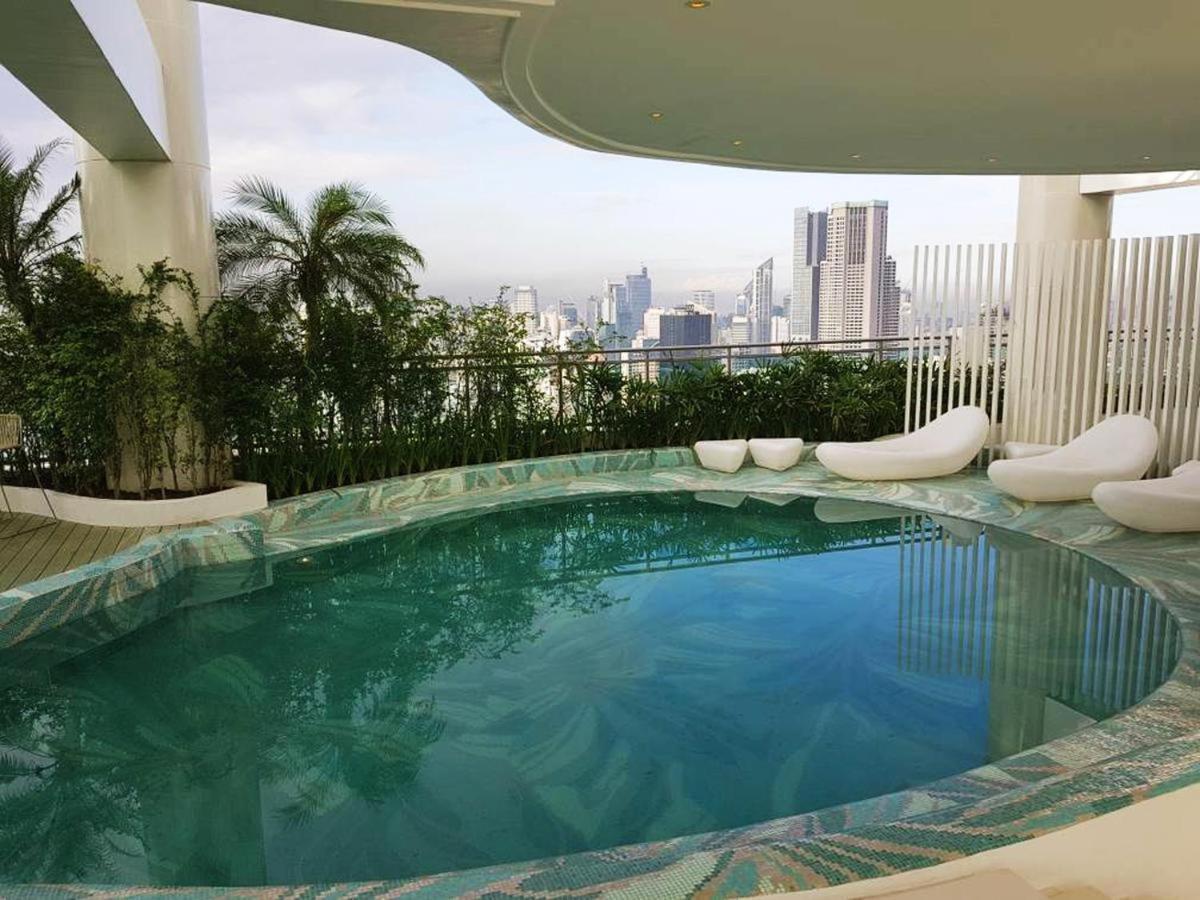 Апартаменти Oasis Regency @ Acqua Livingstone Near Rockwell Mandaluyong Екстер'єр фото